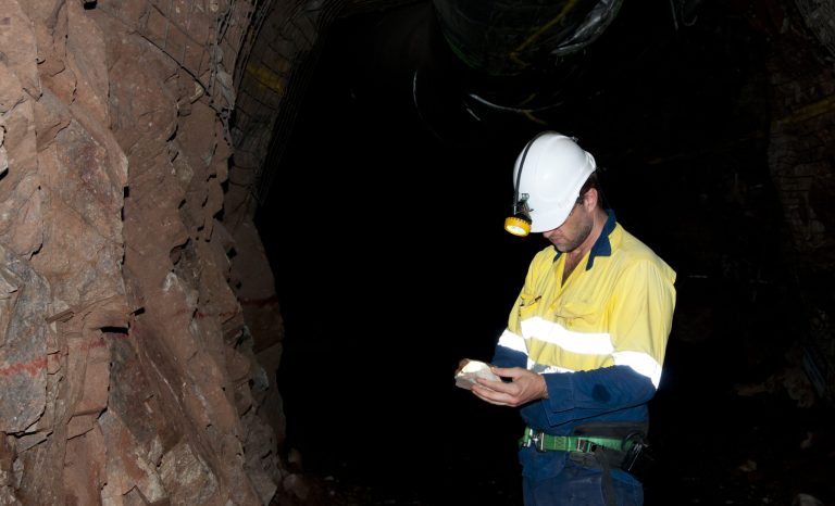 Underground,Geologist