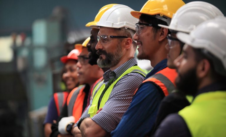 Engineer,Team,Full,Skill,Quality,For,Maintenance,And,Training,In