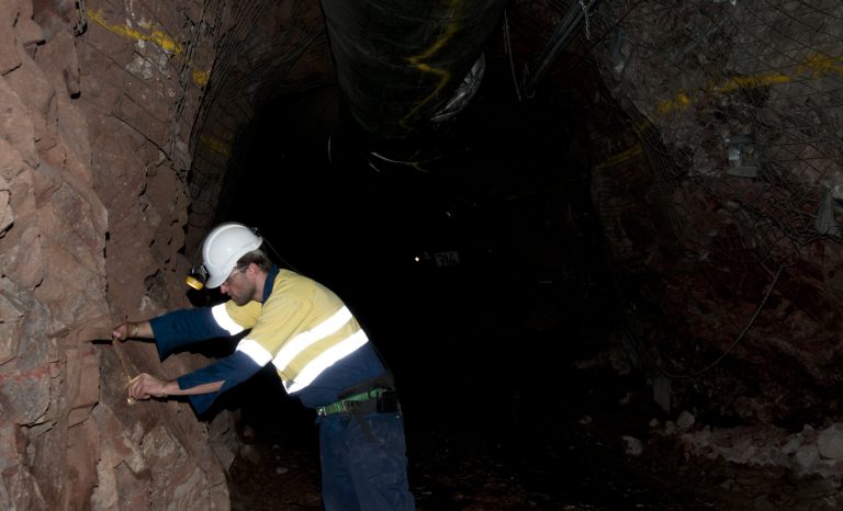 Underground,Geologist